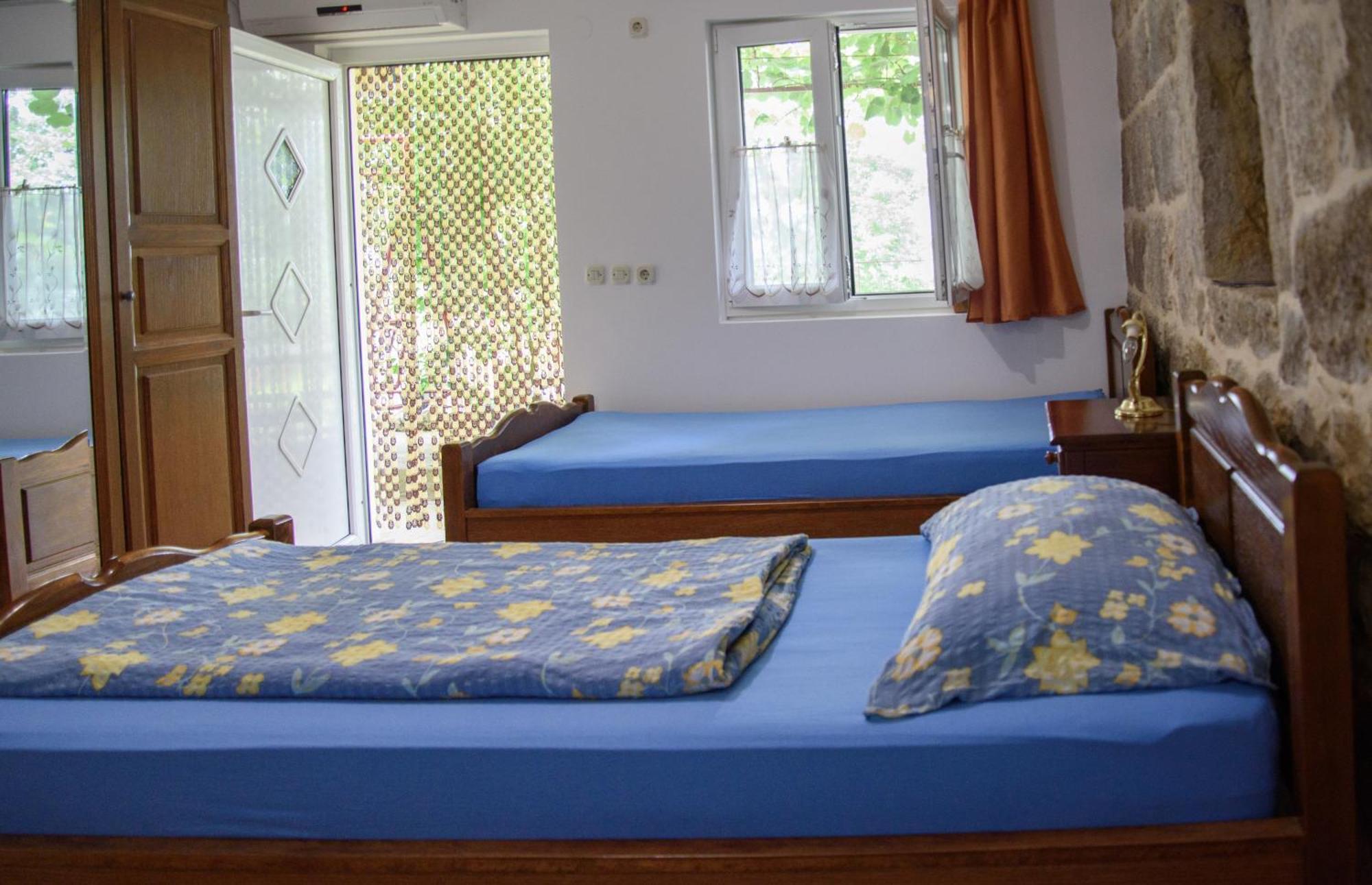 Apartments Cvitini Dvori Garjak Vrlika Dış mekan fotoğraf