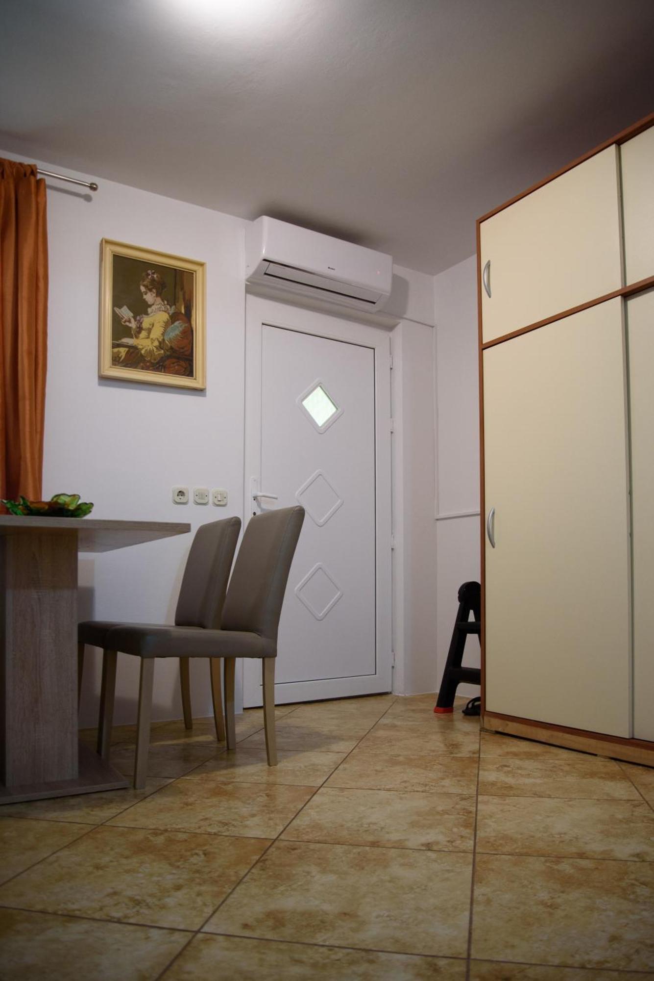 Apartments Cvitini Dvori Garjak Vrlika Dış mekan fotoğraf