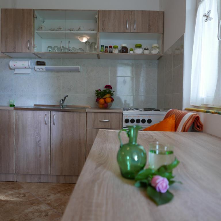 Apartments Cvitini Dvori Garjak Vrlika Dış mekan fotoğraf