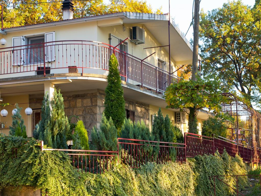 Apartments Cvitini Dvori Garjak Vrlika Dış mekan fotoğraf
